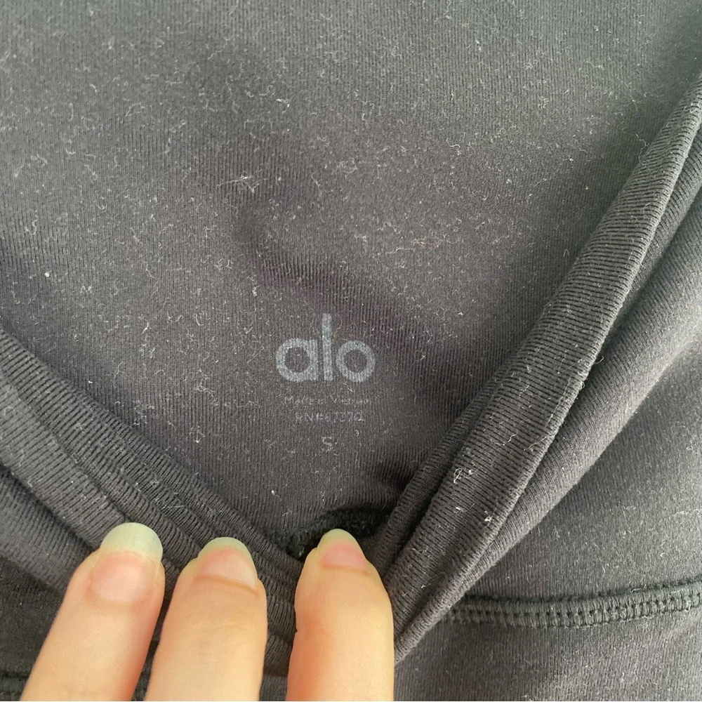 ALO Yoga fits true